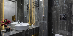 Bán nhà Cầu Giấy: 32mx5 tầng, ngõ nông, tặng nội thất-3,2 tỷ