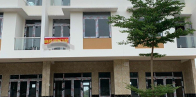 Bán nhà mới 1 trệt 2 lầu ngay đại học việt đức, dtsd 240m2, 4PN