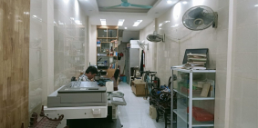 Hoàng Cầu, sát công viên,10m ra ô tô tránh, 5 tầng đẹp vuông vắn, nhỉnh 5 tỷ