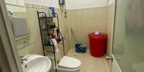 Tôi chính chủ bán căn hộ cũ (lầu 4, thang bộ) diện tích sổ 50m thực sử dụng 70m