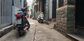 Gần Nguyễn Văn Linh, Tân Thuận Đông Q7. Trệt lầu 4m x 9.5m. SHR.