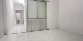 Nhà rộng mới ở ngay, cạnh Sacombank Lê Hồng Phong. 4.75 tỷ