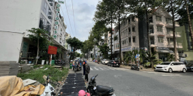 Bán 2 Lô Đất Mặt Tiền Hưng Gia 5 Khu Đô Thị Phú Mỹ Hưng Quận 7 Giá 90 Tỉ - Tiện