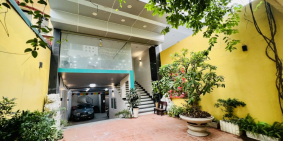 Gia đình tôi bán căn nhà 9.5 tầng, dt 100m2 CAO NHẤT phố Võng Thị, quận Tây Hồ.