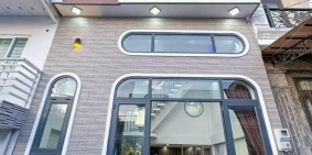 NHÀ TRỆT LỬNG LẦU 3 PHÒNG NGỦ GẦN ĐẠI HỌC CẦN THƠ ĐƯỜNG 30/4