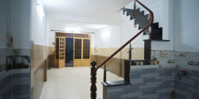 Cho thuê nhà nguyên căn 16 triệu 54m2 hẻm xe hơi 766 CMT8