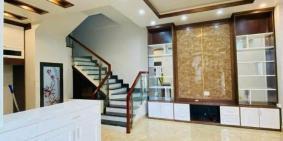 Bán nhà ngõ phố phường Cẩm Thượng, TP HD, 42.7m2, mt 7.55m, 4 tầng, 3 ngủ, 3vs,