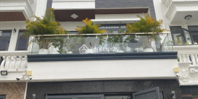 MẶT TIỀN đường 3 THÁNG 2, Phường 12, Quận 10, DTSD: 350m2. Giá: 65 tr/th