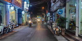 Bán nhà 20m2 xây 3 tầng phố Bạch Mai sổ riêng, ngõ ba gác giá 2,45 tỷ