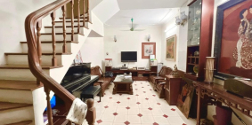 BÁN NHÀ PHÂN LÔ HOÀNG CẦU NGÕ THÔNG Ô TÔ TRÁNH 4 TẦNG DÂN XÂY