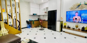 NHÀ ĐẸP NGUYỄN TRÃI, Ở SƯỚNG- 4XX tỷ -DIỆN TÍCH RỘNG 40M2- 5 TẦNG - NỞ HẬU- TRUN