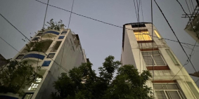 Nhà ngang hơn 6m, vuông vức, hẻm xe hơi vào nhà, tiện xây mới