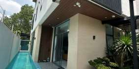 BIỆT THỰ MẶT TIỀN, ĐẸP LUNG LINH, KHU VIP TÊN LỬA,AEON MALL,280m2, TẶNG NỘI THẤT