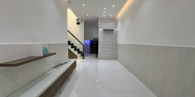 SIÊU PHẨM Q4 - 2 TẦNG BTCT 46M2, HẺM 3 GÁC, HOÀN CÔNG ĐỦ, TẶNG HẾT NỘI THẤT