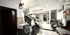 CHDV 15 phòng 5 tầng BTCT có sân Phan Đăng Lưu -Nguyễn Thượng Hiền P5 Bình Thạnh