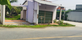 Bán nền nhà mặt tiền đường, ngay góc ngã ba , xác bên kcn