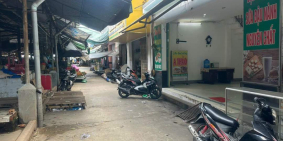 775  Nhà chỉ : 5 triệu / tháng 

cho thuê nhà mặt tiền 2 phòng ngủ trong