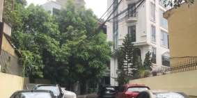 Cần bán nhà ở yên tĩnh xây kiên cố phân khu cho cán bộ DT 63m2 MT 5m  phố Bùi Ng