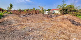 Hàng ngộp thổ cư trung tâm thị trấn 690 triệu sổ hồng riêng