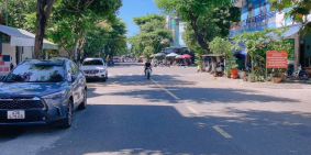 Chủ kẹt tiền Cần Bán Gấp căn nhà 2 mặt tiền đường Trần Phước Thành quận Cẩm Lệ