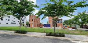 thanh lý nhà phố ngộp bank 2 tỷ 4 , đường tỉnh lộ 10 bến lức long an