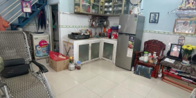 Nhà sát mặt tiền Đồng Đen, ô tô đậu gần nhà, 3.3 tỷ