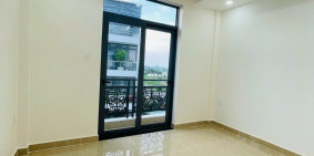 Nhà đẹp Quốc lộ 13, gần ngã tư Bình Phước, mới 100%, giá siêu tốt