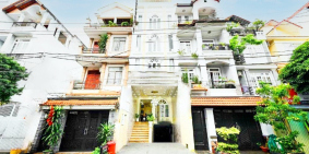 Khách Sạn Vip Ngay Sân Bay DT 5x25 x6 Tầng Thang Máy Dòng Tiền gần 1 tỷ/ năm