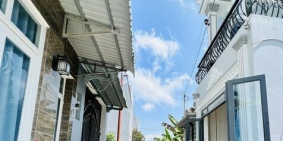 Nhà đúc thật kiên cố - mong gặp khách thiện chí mau lẹ chốt giá tốt