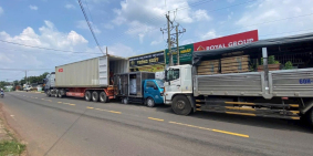 Bán mặt tiền 769, đã xây dựng showroom, văn phòng, kho, nhà xưởng