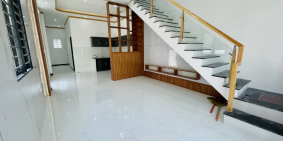 bán nhà gấp 5m5 X 20m sổ Riêng thổ cư ngay chợ trường học