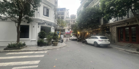 Liền kề Nguyễn Sơn-bệnh viện Tâm Anh, 90m x 6tầng, vỉa hè, ôtô dừng đỗ