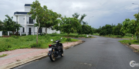 Đất Nền 2 Mặt Tiền Sổ Hồng Sẵn Ngay Công Viên Sân Bóng Đá KDT The Sol City