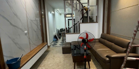 Bán Nhà gần Viện E Ô tô đỗ trước cửa nhà 42m mt 3,6 7.6 tỷ