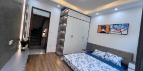 Chú đi nước ngoài cần bán gấp ngàn năm tầng Phúc lợi Long Biên