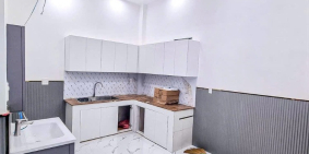 Bán nhà lầu hẻm 577 đường 30/4 , phường Hưng Lợi . Lộ ô tô