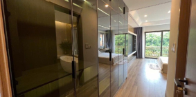 Siêu phẩm cạnh BIG C Long Biên - Sân Golf
Gara nhiều ô tô
Kết nối tứ tung