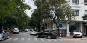 BÁNGẤP NHÀ MẶT PHỐ, DÂN XÂY, QUANG TRUNG - HĐ, KD, Ô TÔ, TRƯỜNG, CHỢ, 6T,7N,5VS