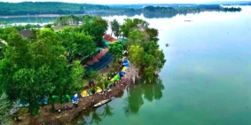 cần bán lô đất sổ sẵn sát mặt hồ lơn tại Bình Long, Bình Phước