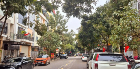 Cần Bán Nhà 5 Tầng, 83m2, KĐT Văn Khê, Hà Đông- Vị trí đẹp, Giá tốt