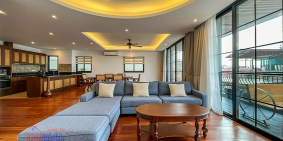 Tòa Building CH dịch vụ dt 200m², 7 tầng + tum, 35PN, 35WC tại Quan Hoa, Cầu