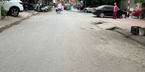 Bán nhà phố Quang Trung, Hà Đông, 51m2, 3 tầng, VF3 đỗ cửa, giá trị đầu tư cao