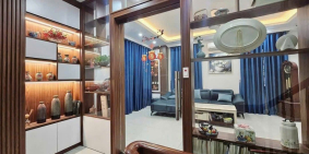  Bán gấp Ô tô vào nhà –40M2 –6 Tầng - Mặt tiền 6M- Giá 13 tỷ- CẦU GIẤY