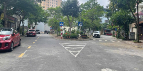 Chính chủ bán lô đất dấu giá TT5 Giang Biên, 73m2 gần đường 22m Giang Biên