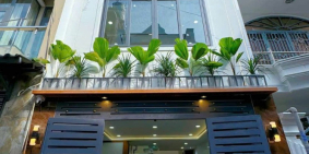 Cần tiền bán gấp căn nhà đường Trần Minh Quyền, Quận 10. Giá chỉ 3tỷ740. Hẻm ôtô