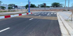 Chính chủ bán đất ngộp NH giá tận gốc, sổ sẵn, nằm trung tâm, gần ngay Vin