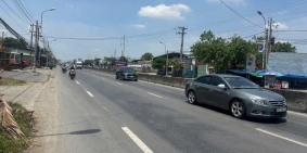 Cho thuê kho xưởng 1600m2 xây full mặt tiền Nguyễn Cửu Phú, có PCCC, điện 3 pha