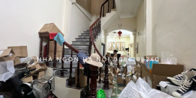 PHÂN LÔ QUÂN ĐỘI PHỐ VĂN CAO - 2 Ô TÔ TRÁNH - GẦN HỒ TÂY - 11.7 TỶ HƠN 30m².