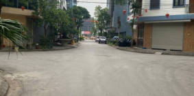 BÁN NHÀ LIỀN KỀ 4 TẦNG – PHÂN LÔ – VỈA HÈ RỘNG – TRỤC KINH DOANH – KHU D YÊN NGH