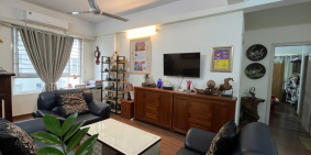 Bán căn hộ chung cư 25 Lạc Trung với diện tích 116m2, 3 ngủ, 2wc